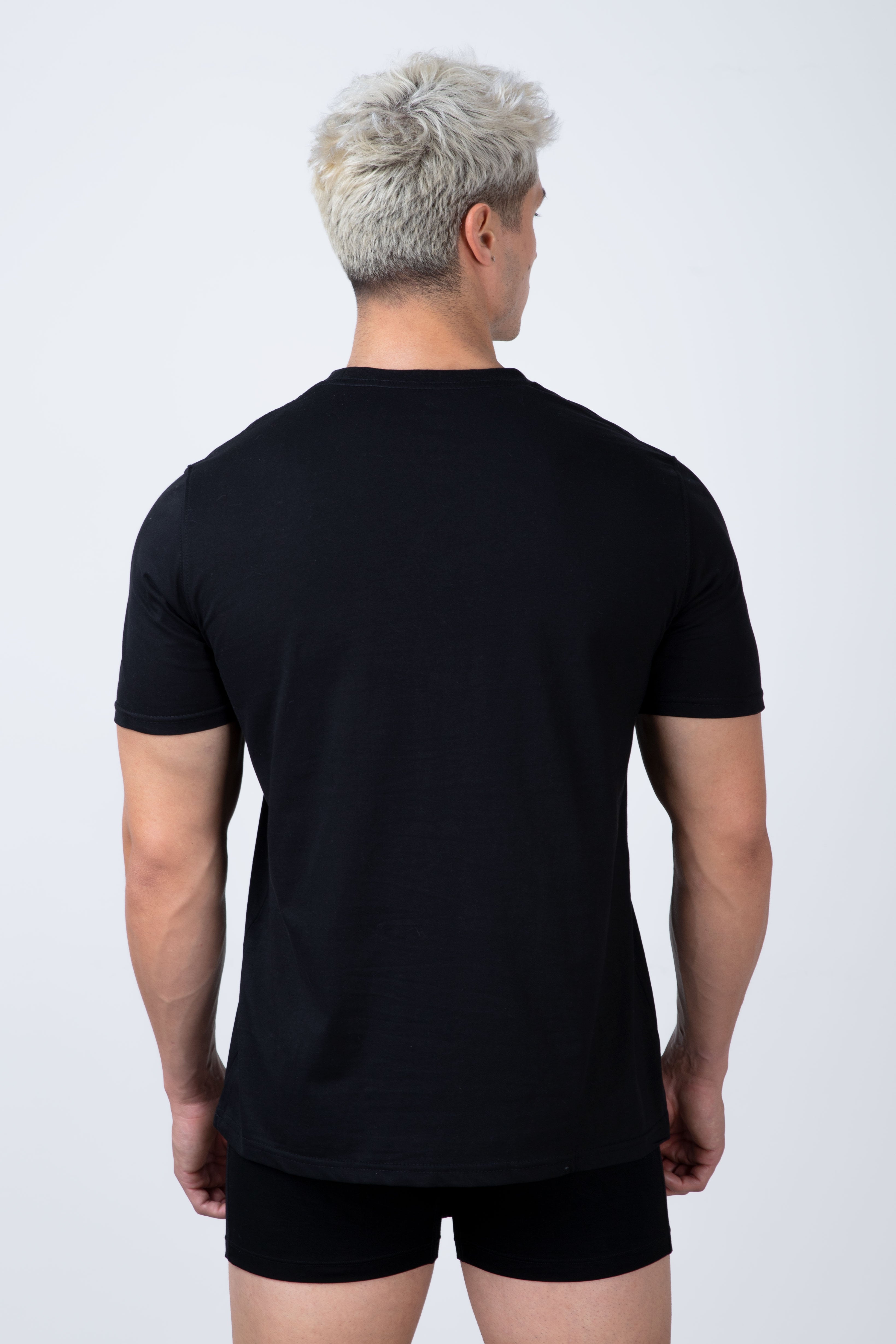 Polera Essential Everyday Manga Corta Negro